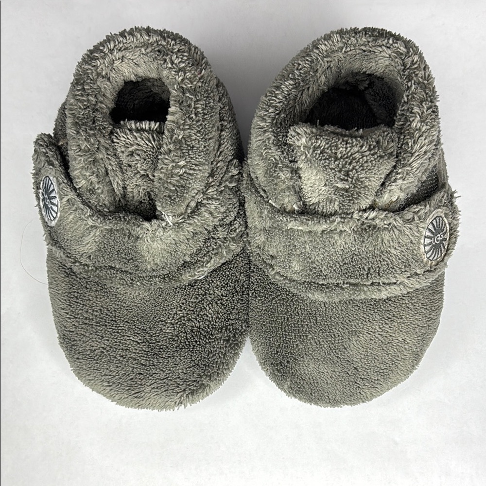 UGG Bixbee Baby Booties Gray Fleece Soft Sole Size 2/3 Infant Machine Washable
